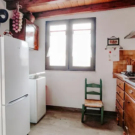Apartment S'arrosa De Monti