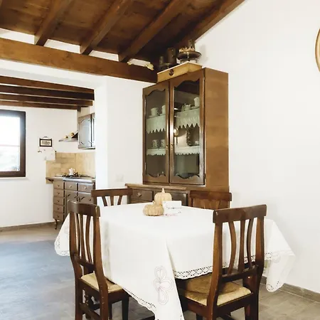 Apartment S'arrosa De Monti