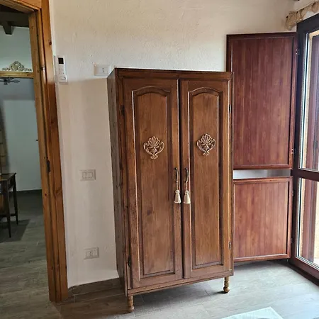 S'arrosa De Monti דירה