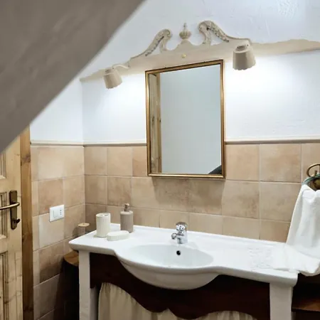 S'arrosa De Monti Apartment