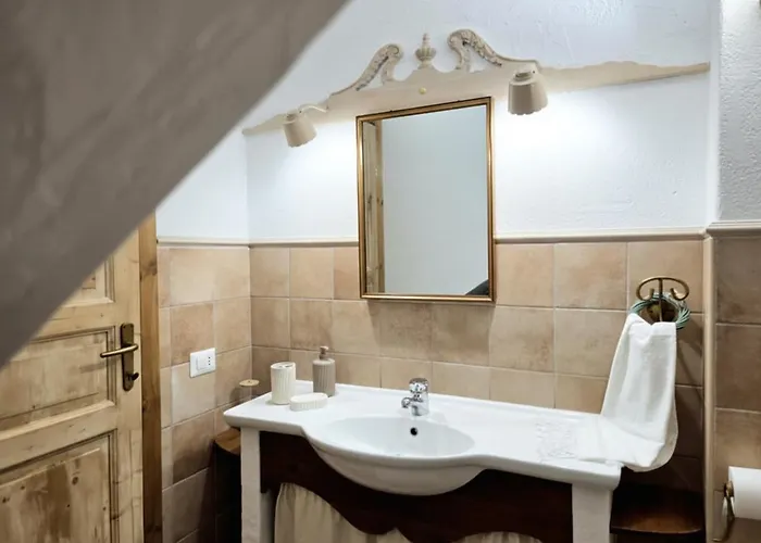 S'arrosa De Monti アパート